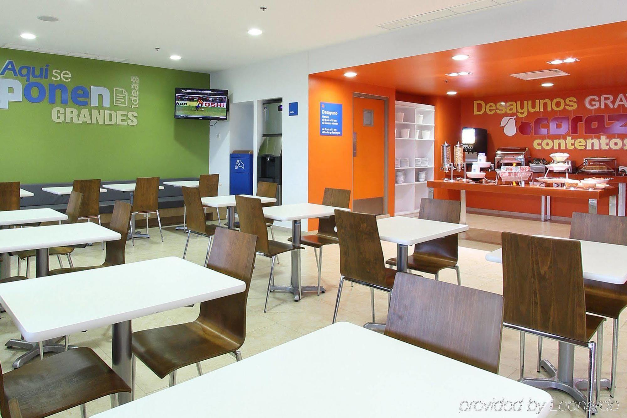 One La Paz Hotell Restaurant bilde
