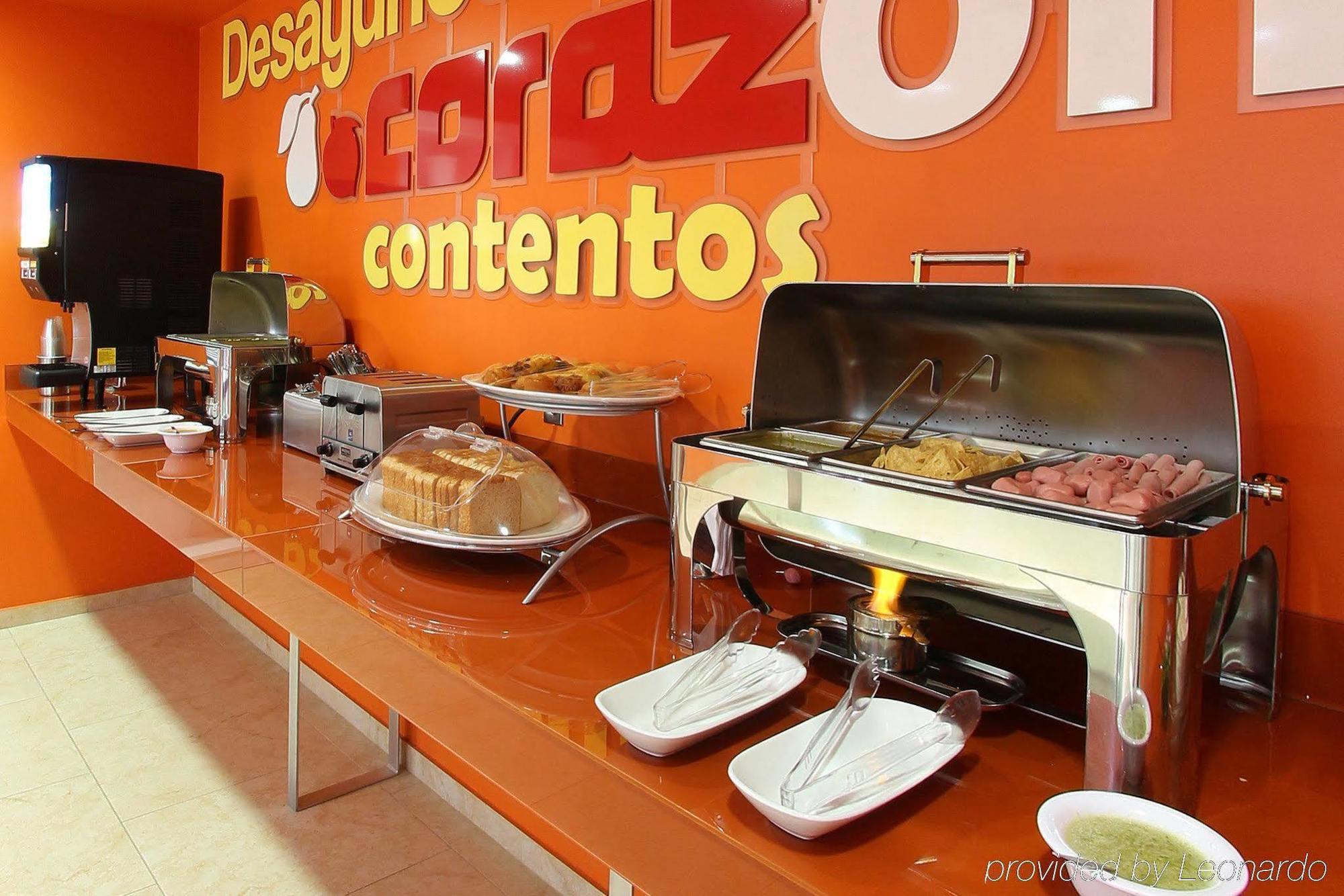 One La Paz Hotell Restaurant bilde